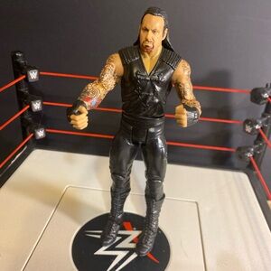 WWE Mattel 2011 Basic Series The Undertaker Wrestling Action Figure Summerslam